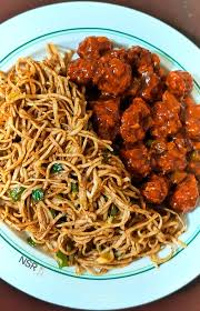 Hakka Noodles + Gobi Chilly / Manchurian