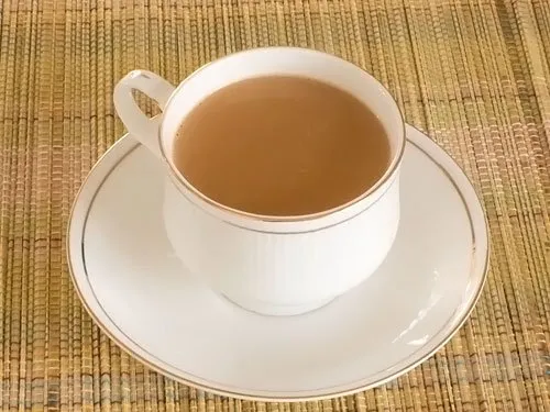 Strong & Refreshing Tea (with Milk)
