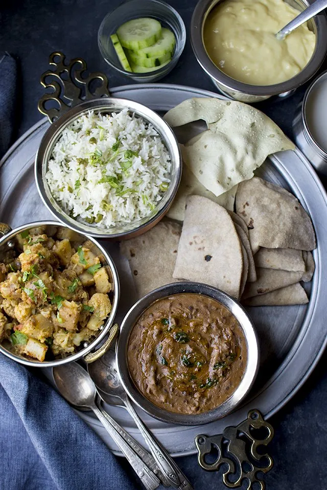 Veg Thali (Rice, Chapati, Dal Makhani, Veg Starter, Veg Curry)